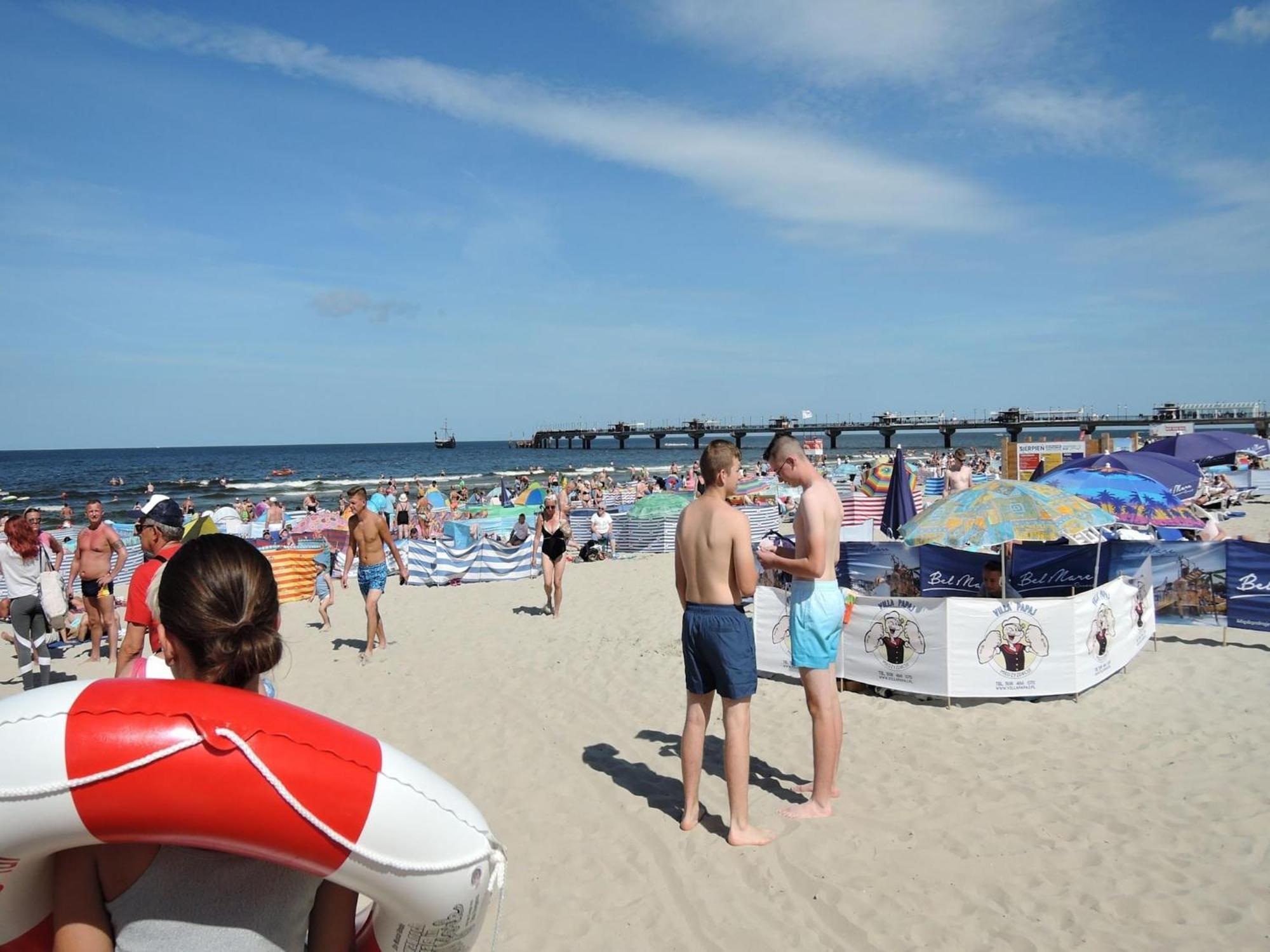 Luxurious Holiday Homes With Terrace Kołczewo Εξωτερικό φωτογραφία